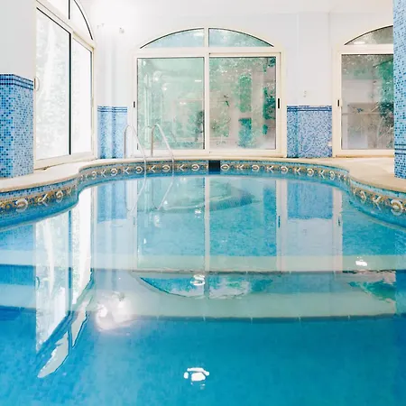 Villa Maple By Elegant Hospitality - Near Cfc Mall-3